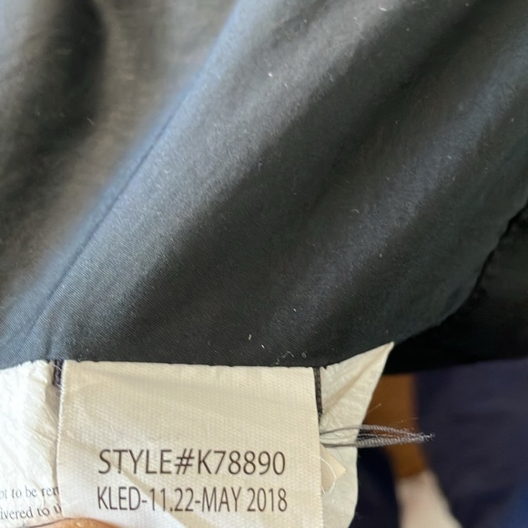 Marmot thigh-length down Parka - super warm w/ removable hood (700 fill) - Picture 5 of 6